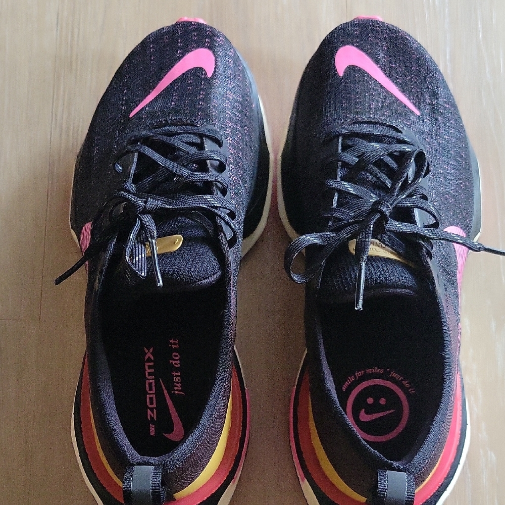 Nike Women's Black and Pink ZoomX Sneakers